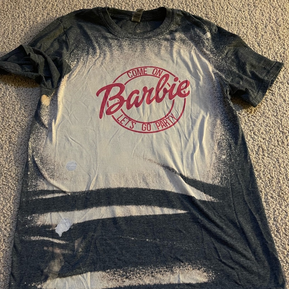 Small women’s shirt